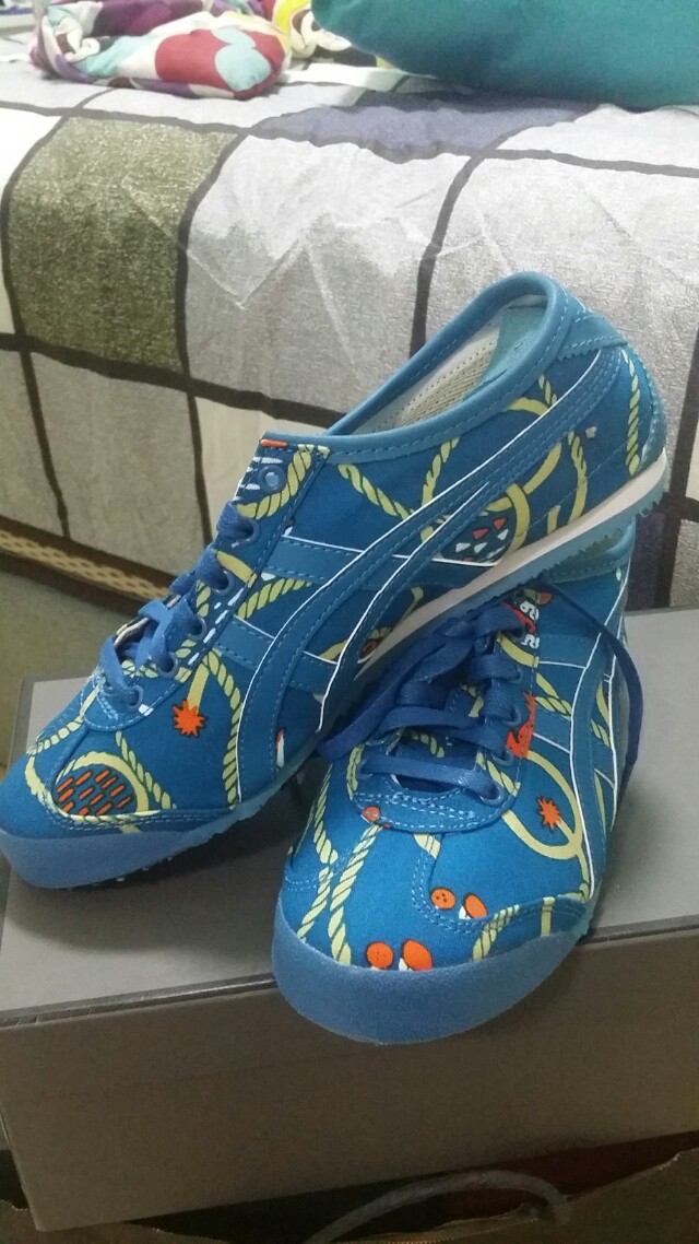 Onitsuka Tiger (Category: Sneakers) located in Singapore. Submitted by pan.jiali.18 (Listing ID 146242291, Image 2). Description: - Makumo Mexico 66 (Women) - Brand new - Never wore before - Size US6/EUR7 (refer to pic).