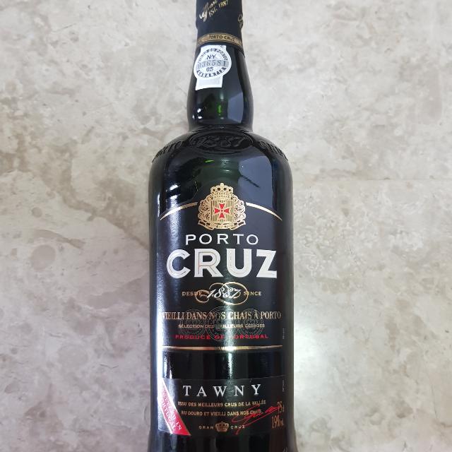 Porto Cruz Dessert Wine From Portugal Food Drinks On Carousell