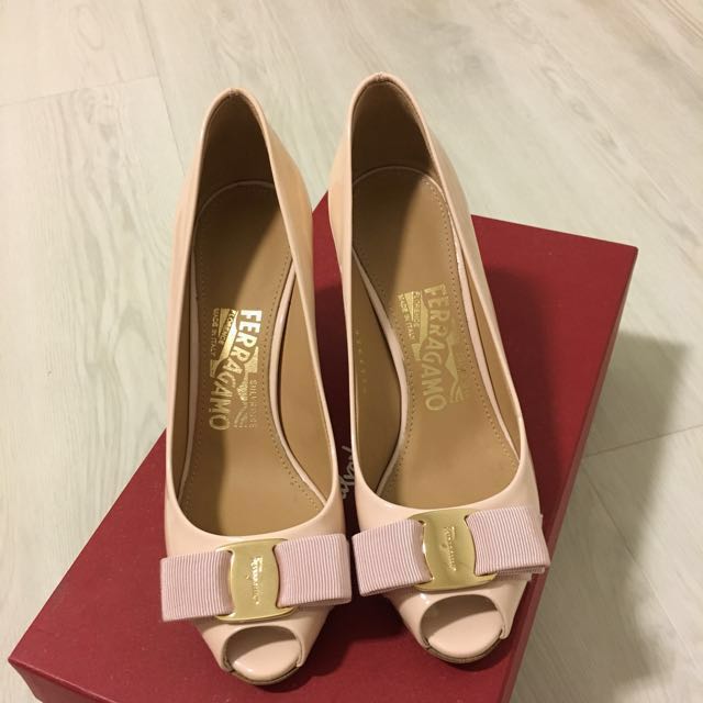 Salvatore Ferragamo Women S Pola Peep Toe Pumps Women S Fashion