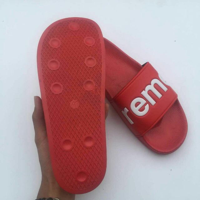 Sandal Supreme Red