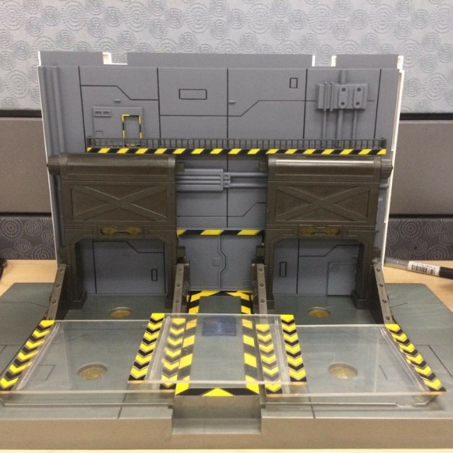 Voltes V Camp Big Falcon Hobbies Toys Toys Games On Carousell Mitsuyo, they headed to big falcon. voltes v camp big falcon