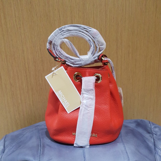 Michael kors discount jules drawstring crossbody