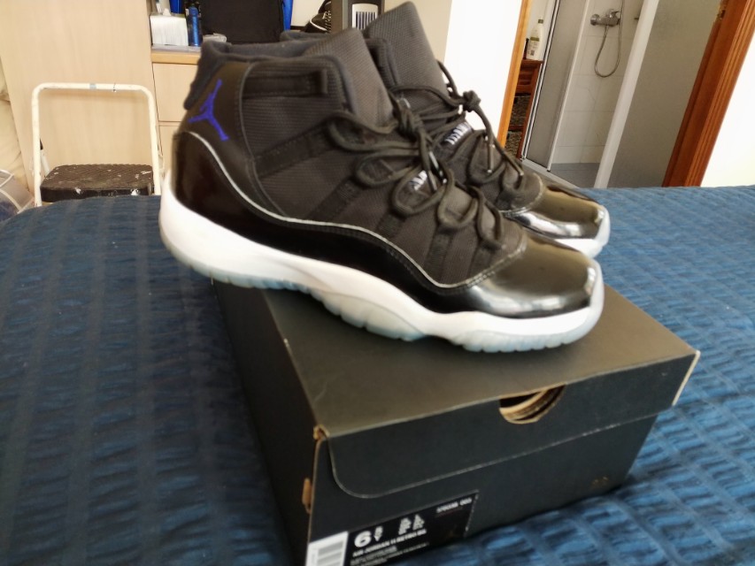 Jordan 11 Space Jam Size 6.5 GS Men s Fashion Footwear Sneakers