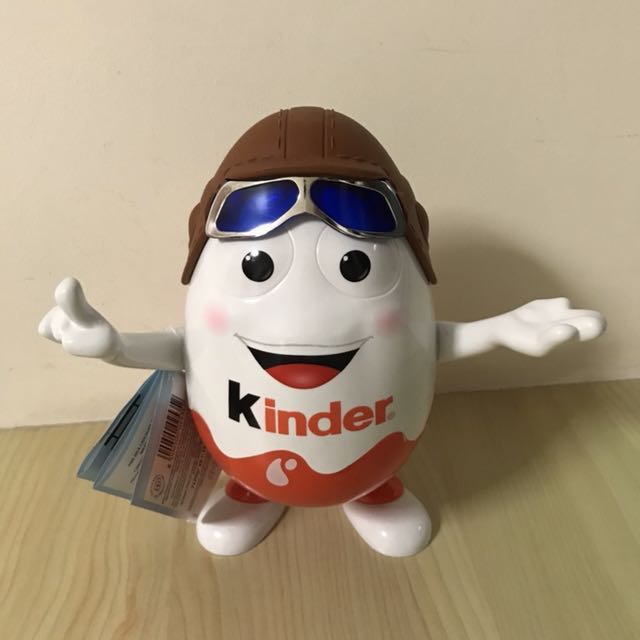 Kinder Bueno Surprise Mascot, Travel Edition, 140g, Hobbies & Toys