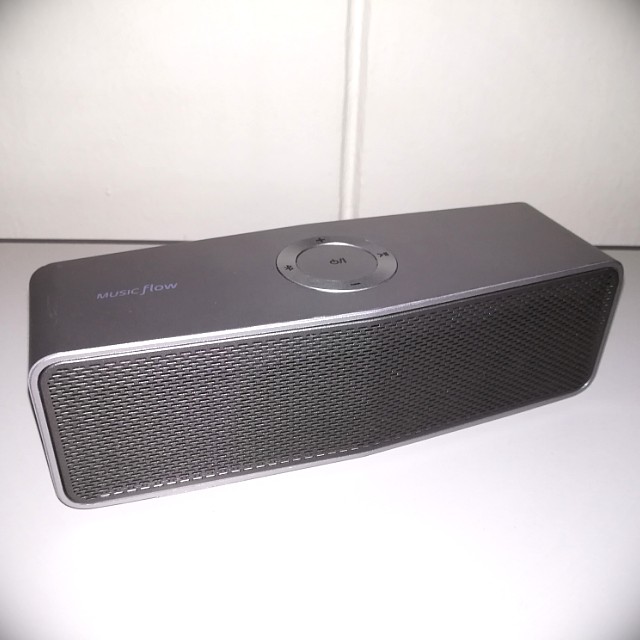 lg p7 speaker