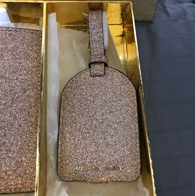 michael kors passport holder and luggage tag