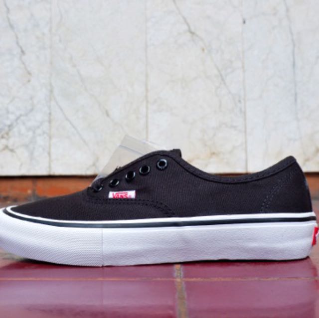 vans authentic pro black