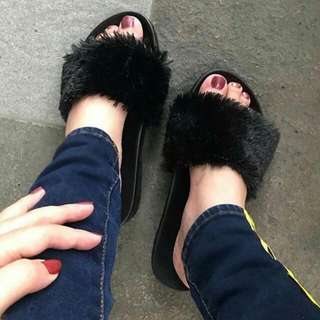 Sendal Bulu