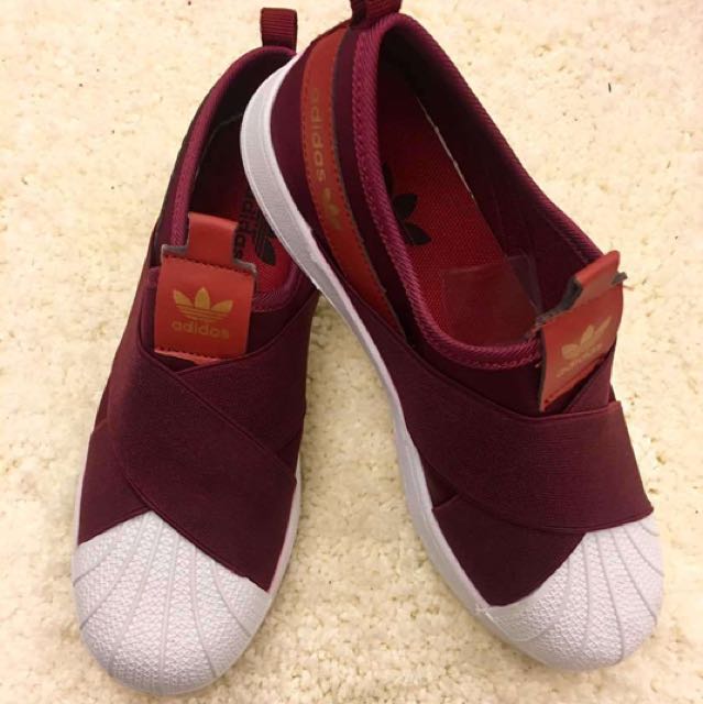 Adidas flip on