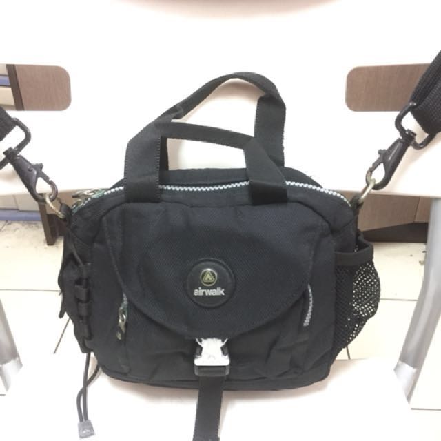Airwalk sling bag