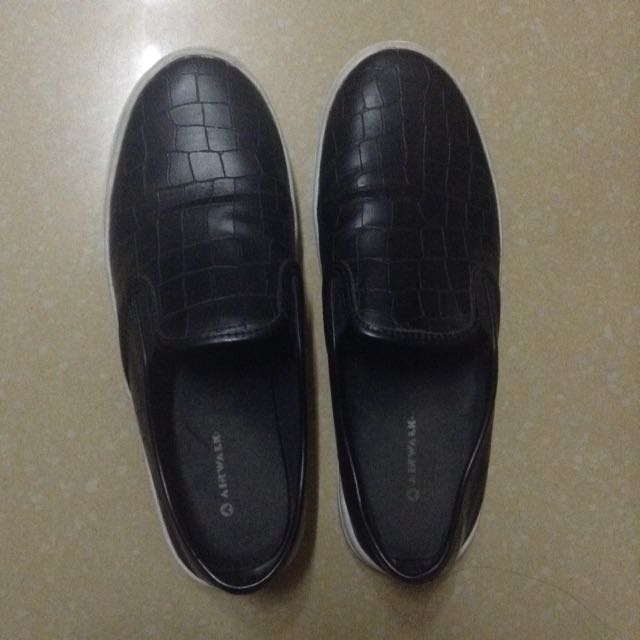 slip on shoes black leather
