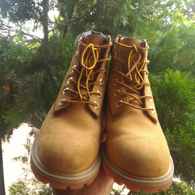Bismillah for sale Timberland Boot Original size 36 kondisi 90% WA :  089605931453, Fesyen Pria, Sepatu di Carousell