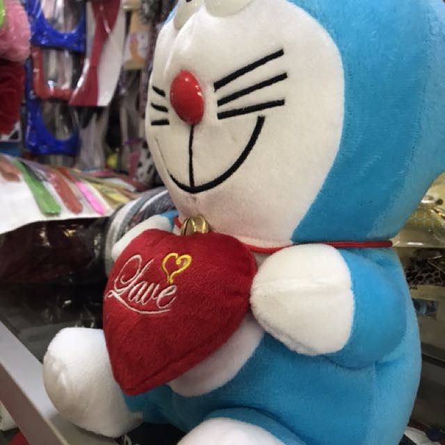 Boneka Doraemon Love Toys Collectibles Mainan Di Carousell