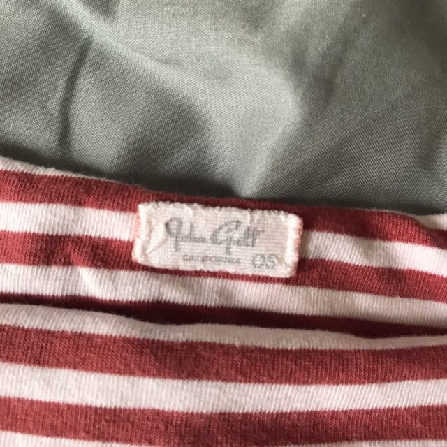 BRANDY MELVILLE jenny red & white striped tube top, Women's Fashion, Tops,  Other Tops on Carousell