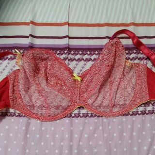 (Category: ) located in . Submitted by ella.9 (Listing ID 146607852, Image 1). Description: .