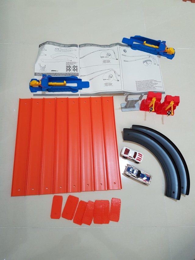 hot wheels turbo race track set