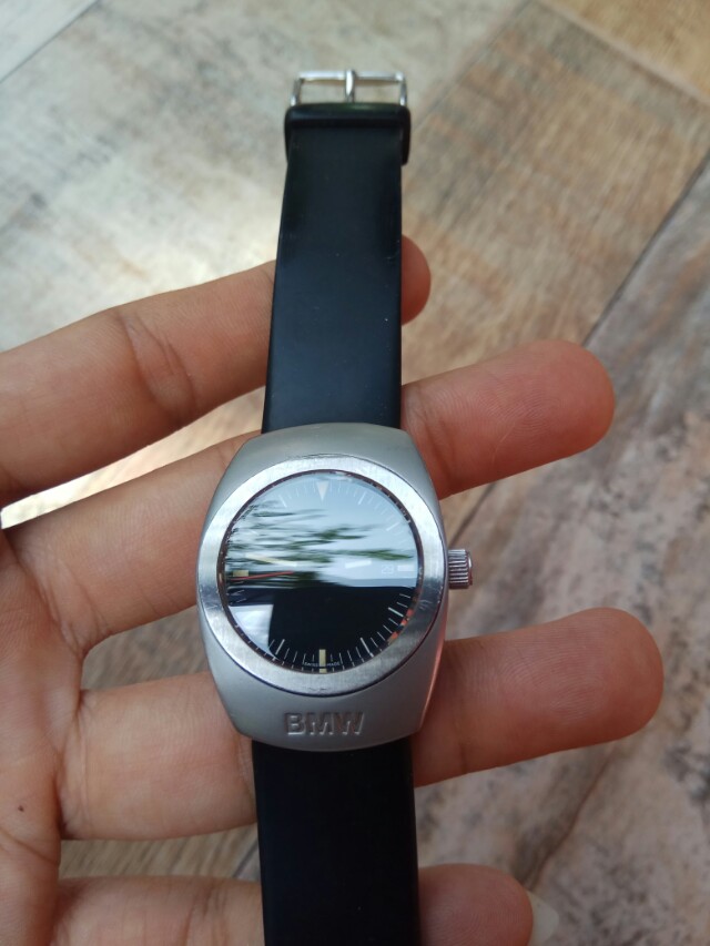 Jam Tangan Bmw Swiss Made Fesyen Wanita Jam Tangan Di Carousell