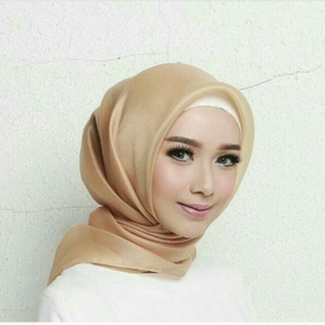 Jilbab Organza Warna Gold Womens Fashion Womens Clothes On Carousell