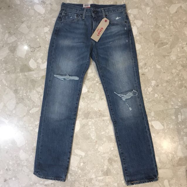 ripped levis 511