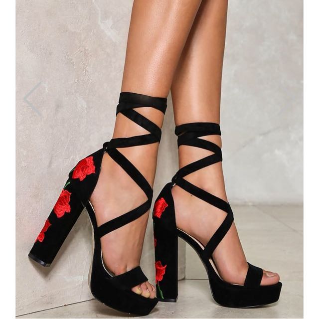 Nasty Gal Pretty Red Rose Floral 