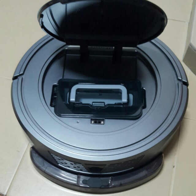 Qoo10 SUZUKA ROBOT VACUUM, TV & Home Appliances, Vacuum Cleaner
