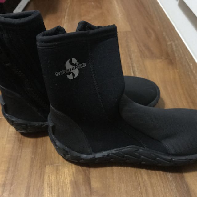 Scubapro Dive Boot (midcut), Sports Equipment, Sports & Games, Water