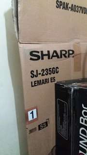 Kulkas 2 pintu merk sharp SJ-235GC