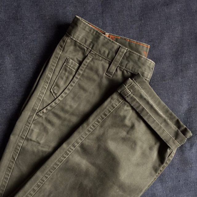interval Monument aanbidden Dockers USA Alpha Khaki Slim Chinos Olive, Men's Fashion, Bottoms, Chinos  on Carousell