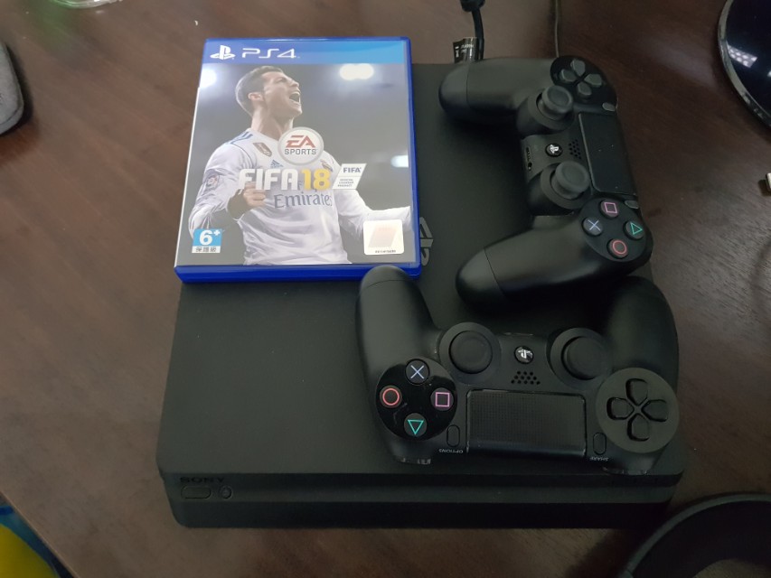 used ps4 with 2 controllers