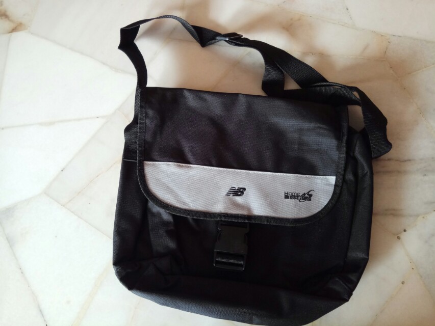 new balance sling bag