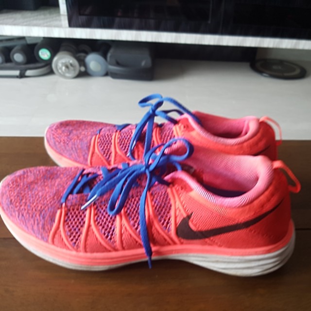 mens pink trainers nike