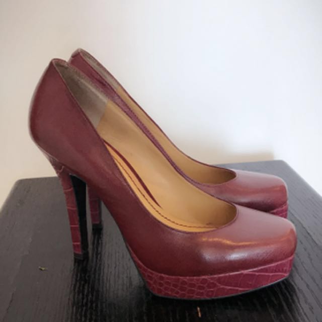 nine west burgundy shoes