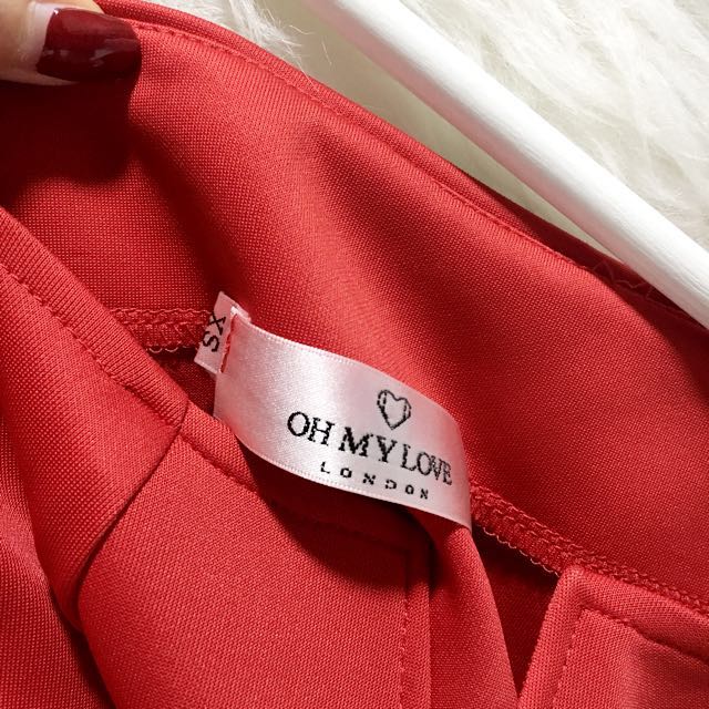 Sale Asos Oh My Love London Basic Red V Crop Top Bn Women S Fashion Clothes Tops On Carousell