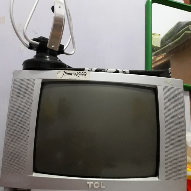 Tv tabung merk TCL 14 inch + antena, Elektronik, TV & Perlengkapan Hiburan  di Carousell