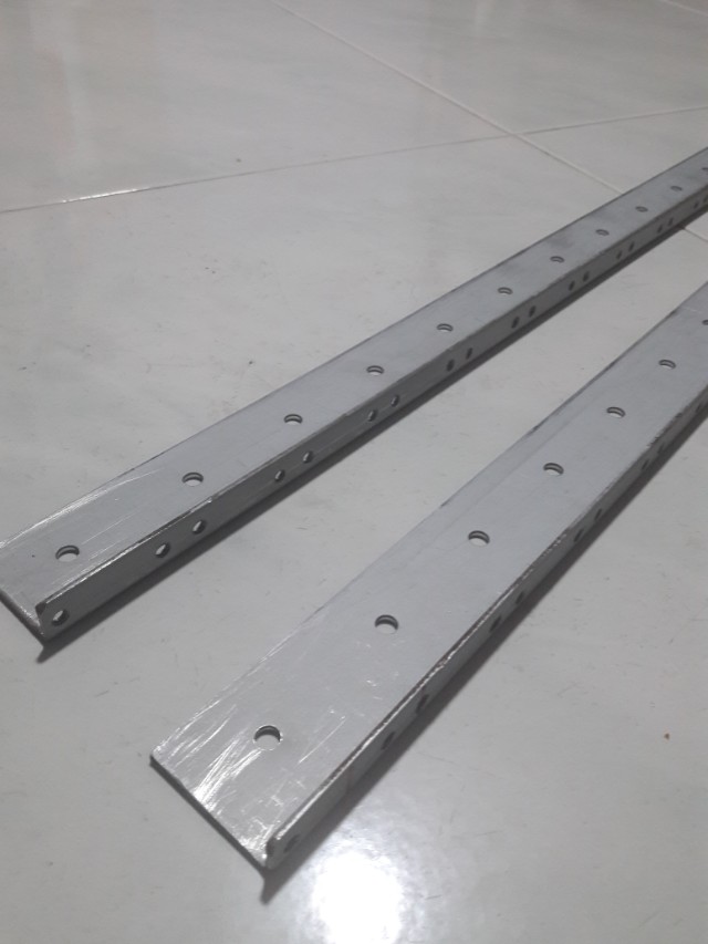 Flightcase brackets - 2pcs (Category: Music Accessories) located in Singapore. Submitted by rolling_gd_time (Listing ID 146949461, Image 1). Description: Flightcase brackets. 31.5 inch length - 2pieces. Front mounting all threaded. Material metal. No spacer - wood. $70 fix..