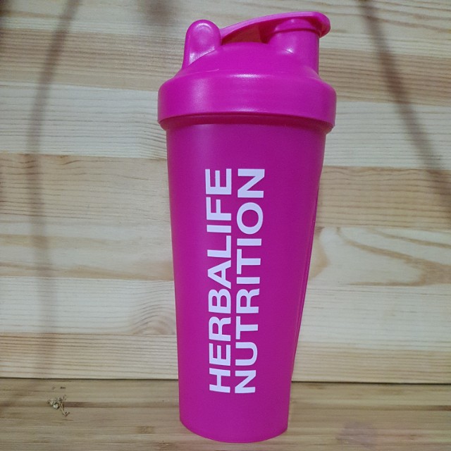 https://media.karousell.com/media/photos/products/2017/12/31/herbalife_nutrition_neon_shaker_pink_600ml_1514688373_c561dc22.jpg