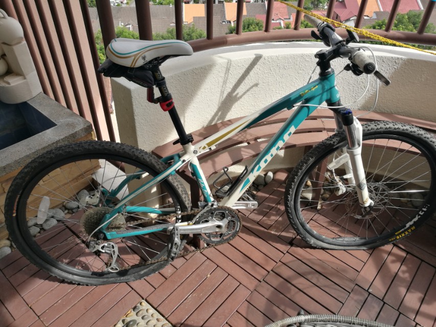 Kona hotsell kula lisa