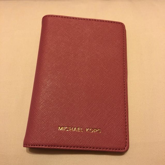 michael kors passport case