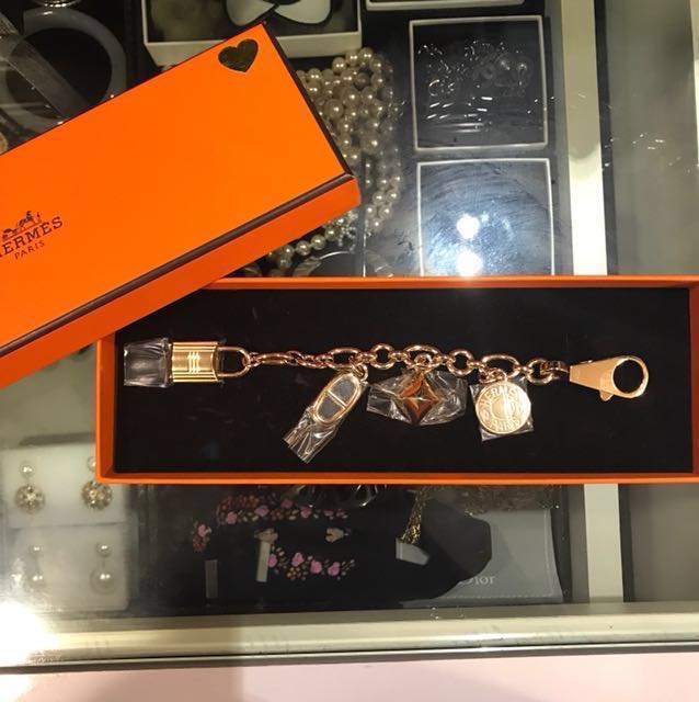 Hermes breloque clearance olga bag charm