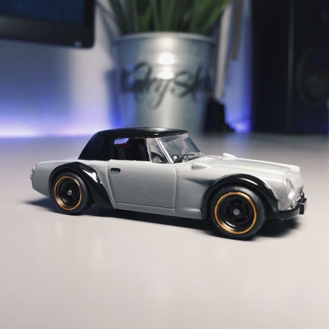 fairlady 2000 hot wheels black