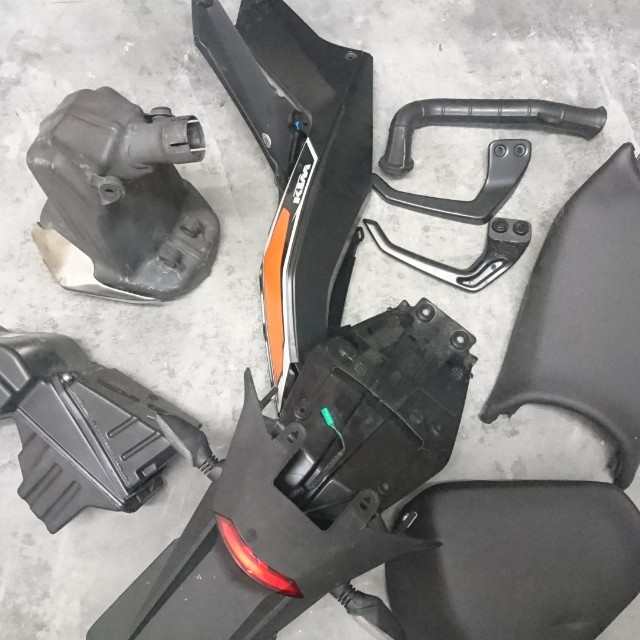 Duke 200 deals spare parts