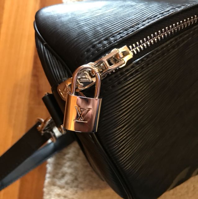 Louis Vuitton Collaboration Supreme bag Replica
