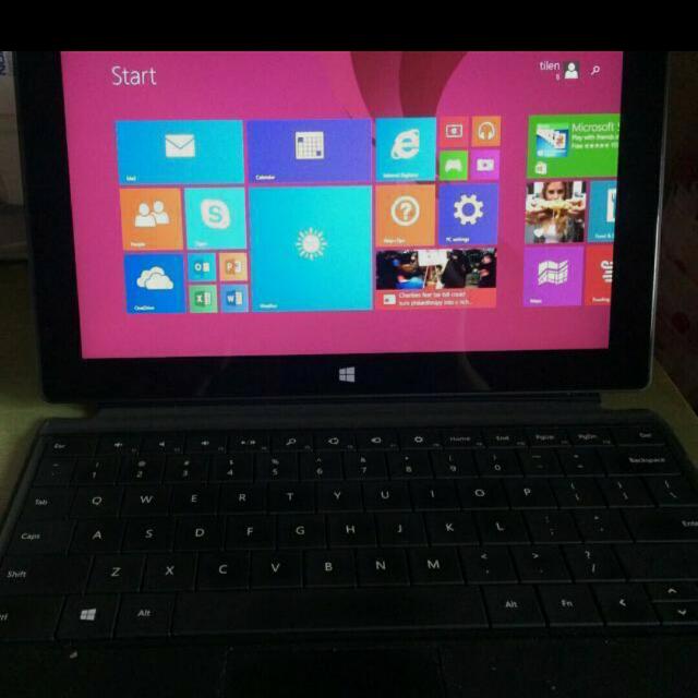 Microsoft SURFACE RT (Category: Laptops & Notebooks) located in Singapore. Submitted by naufalinho (Listing ID 147021124, Image 2). Description: .