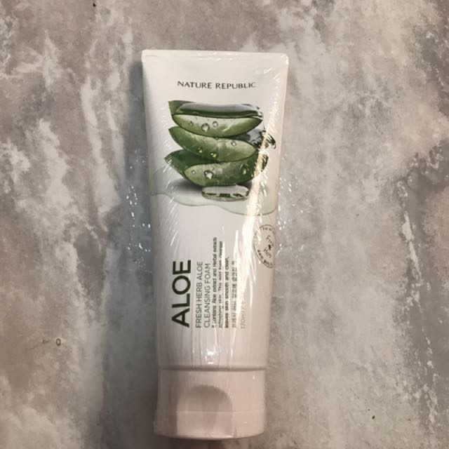 aloe fresh herb aloe cleansing foam