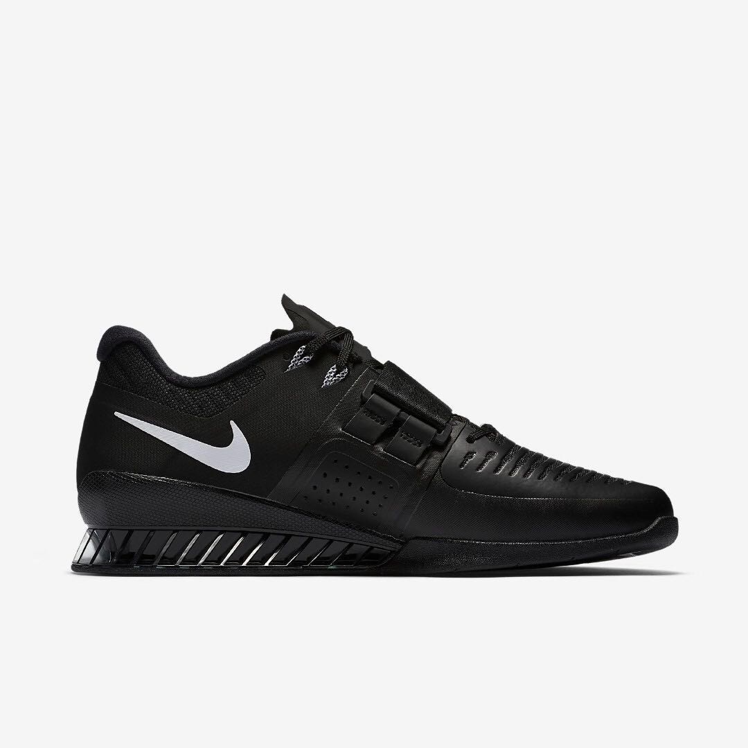 Nike Romaleos 3 Men s Fashion Activewear on Carousell