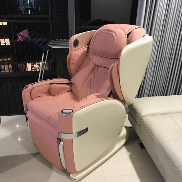 OSIM uLove limited edition pink Massage Chair Furniture Home