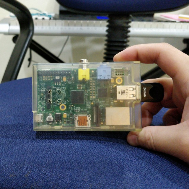 Raspberry Pi 1st gen, Mobile Phones & Gadgets, Tablets, iPad on Carousell