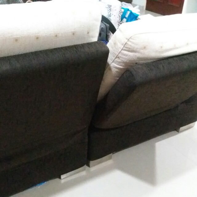 Sofa (Category: Sofas) located in Singapore. Submitted by ocean30 (Listing ID 147065248, Image 2). Description: L Shape sofa ... its can be seperated into two. Used 2 years plus, stil in 8-9/10 condition. Firm sofa. Due to moving. Can arrange for viewing. PM for prices (neg)..