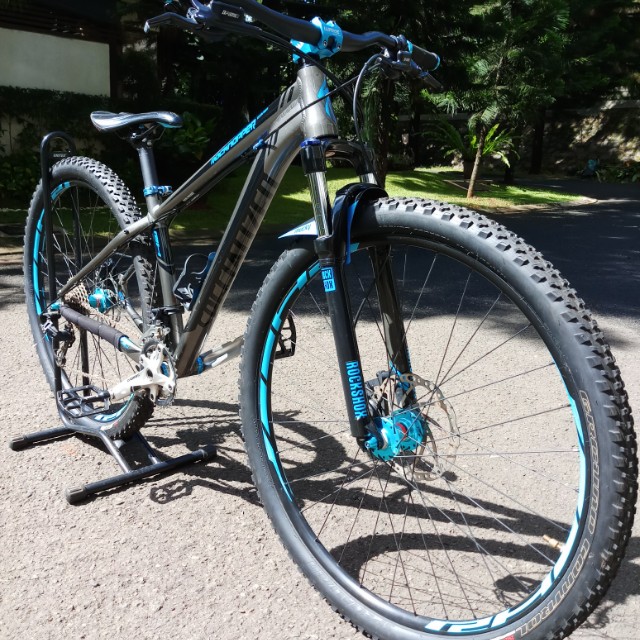 Sepeda store specialized rockhopper