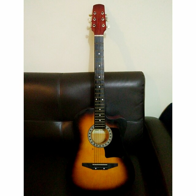 TOMs AG39C Guitar, Hobbies & Toys, Music & Media, Musical Instruments